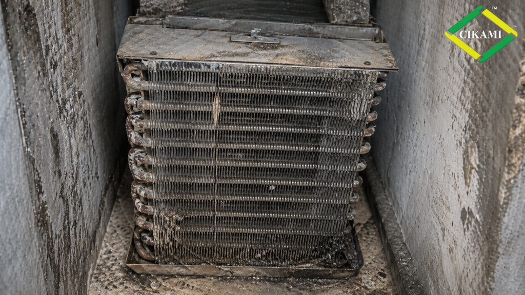 coil hvac kotor dengan penumpukan debu dan kontaminasi